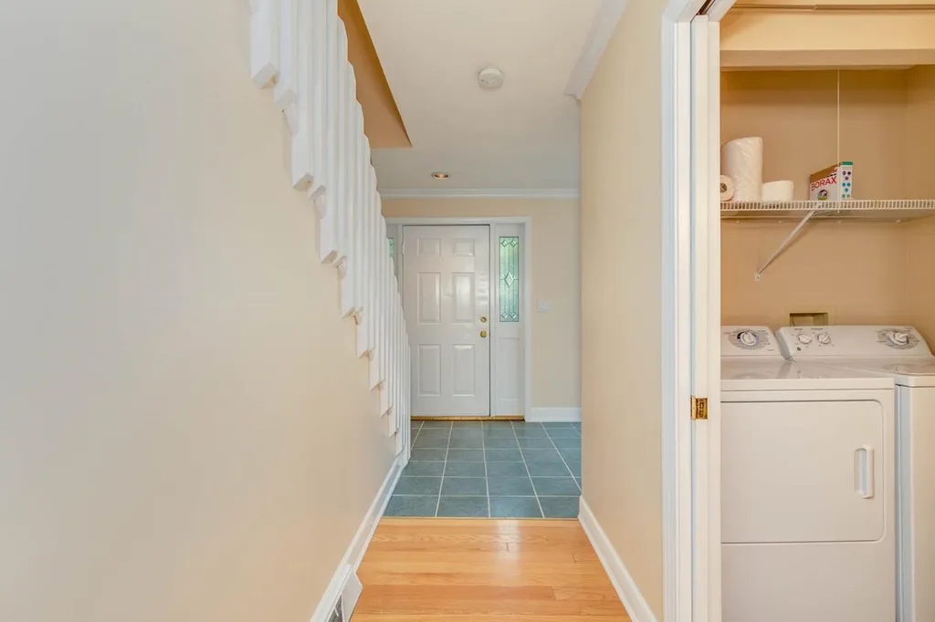 89 Ledgewood Hills Drive Nashua NH 03062