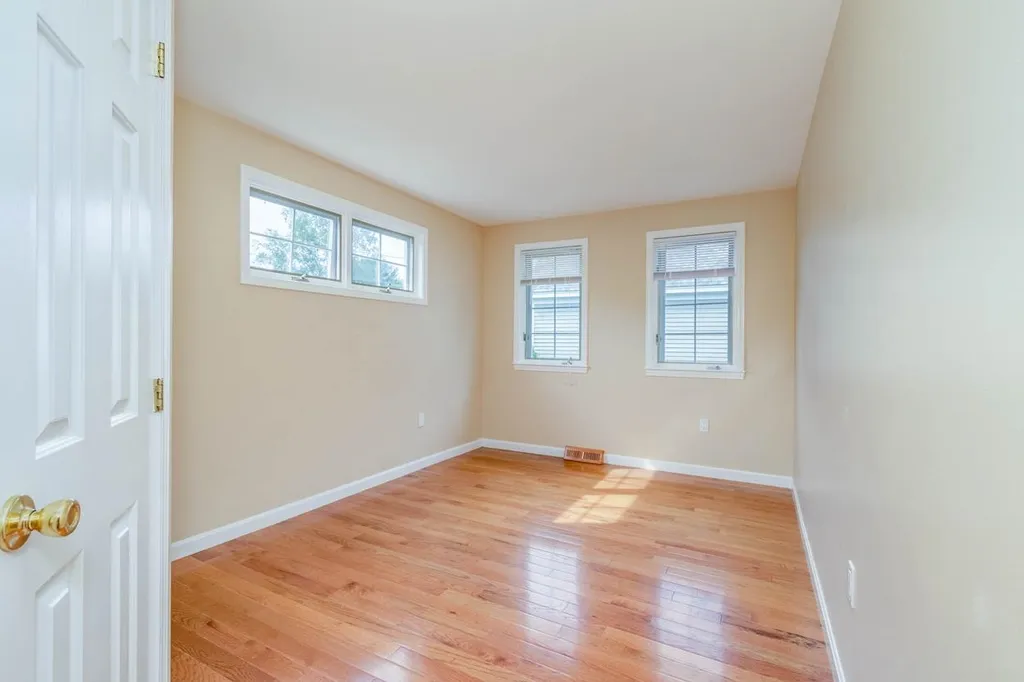 89 Ledgewood Hills Drive Nashua NH 03062