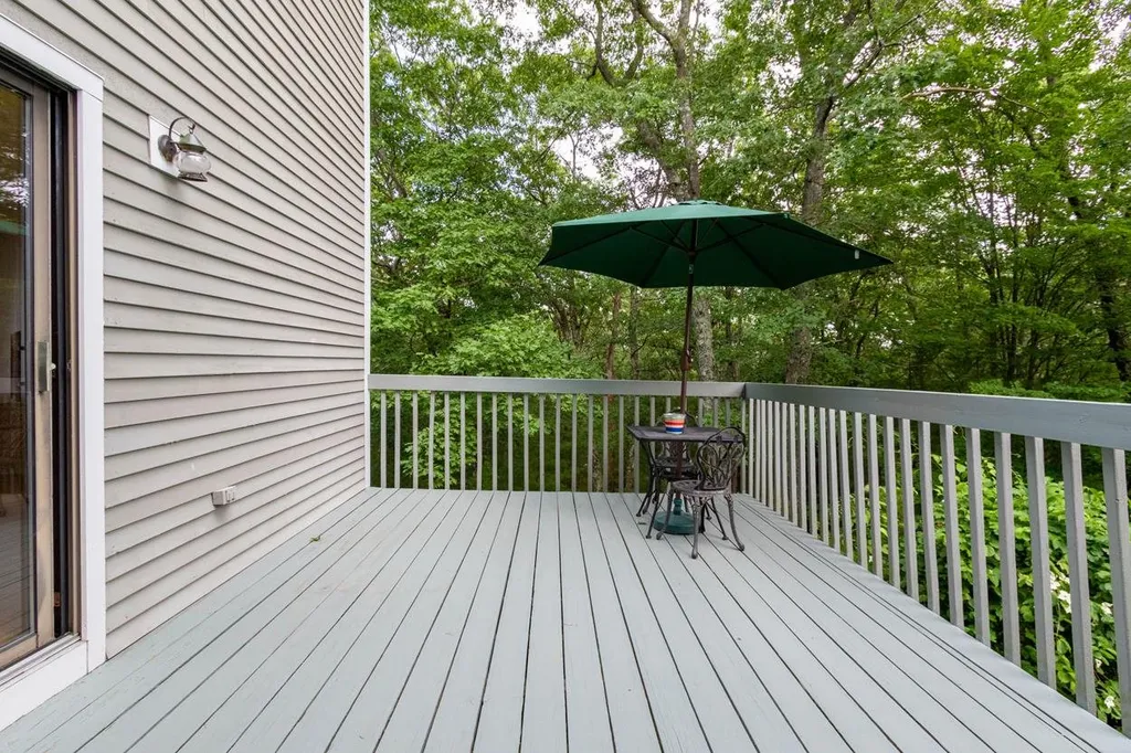89 Ledgewood Hills Drive Nashua NH 03062