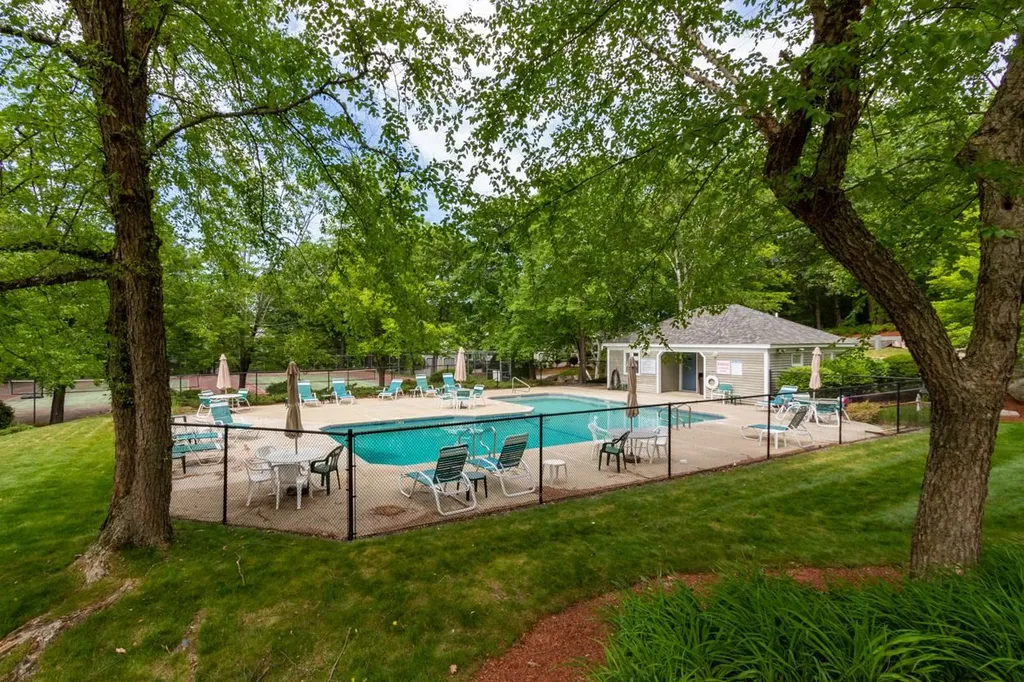 89 Ledgewood Hills Drive Nashua NH 03062