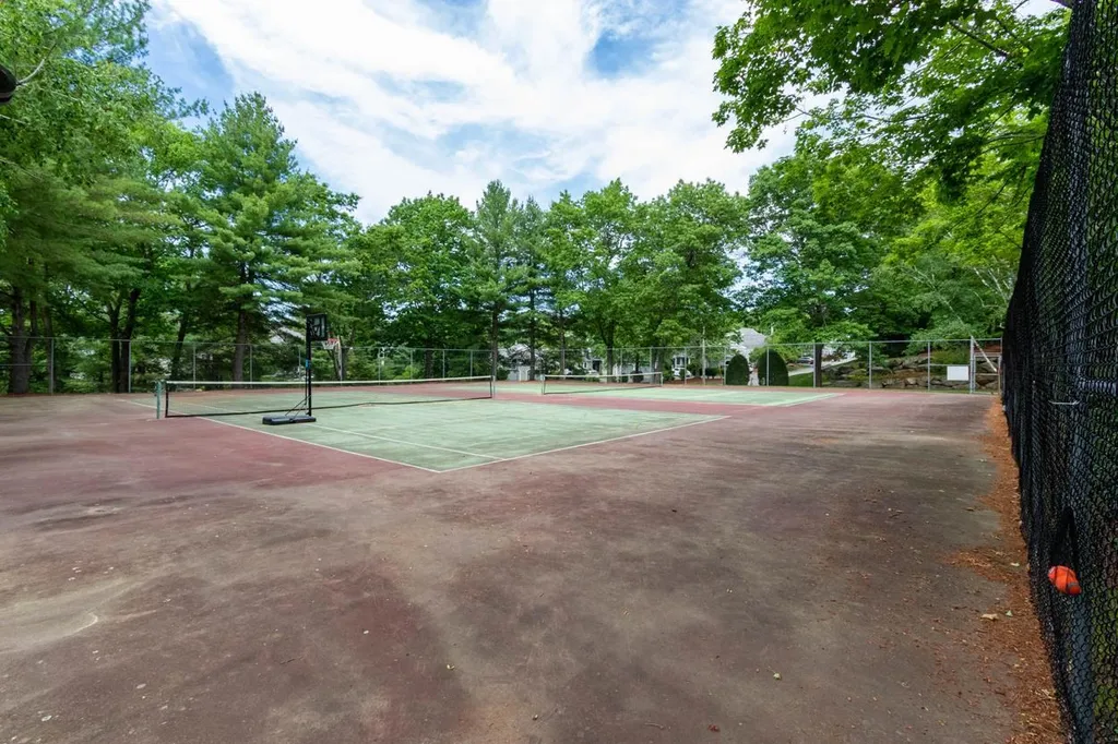 89 Ledgewood Hills Drive Nashua NH 03062