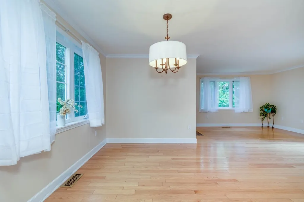 89 Ledgewood Hills Drive Nashua NH 03062
