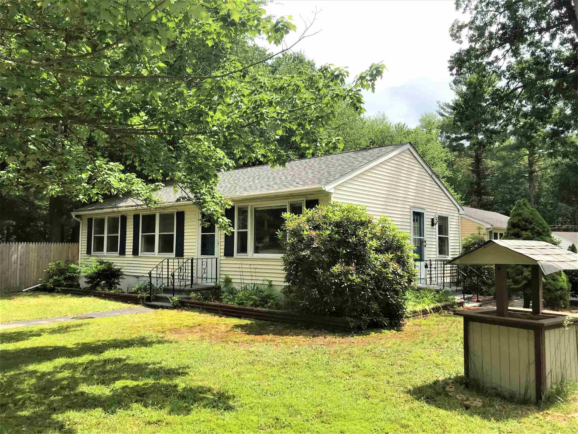 2 Pullman Lane Nashua NH 03062