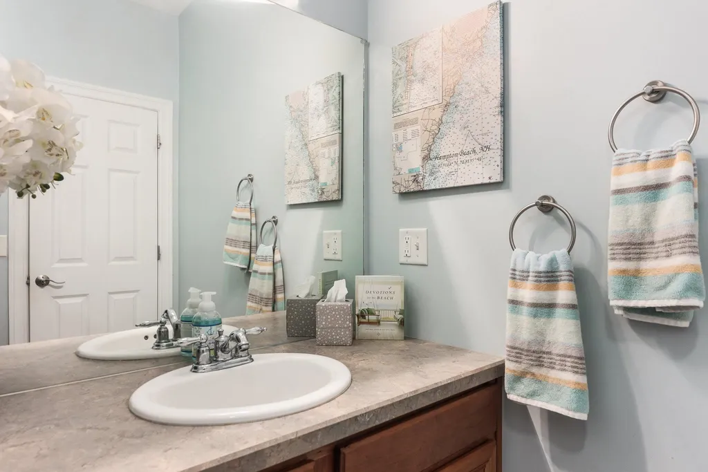 25 Duston Avenue Hampton NH 03842
