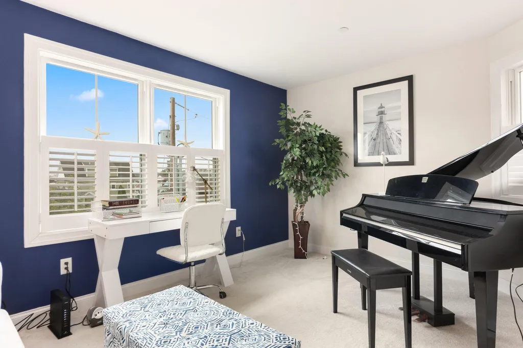 25 Duston Avenue Hampton NH 03842