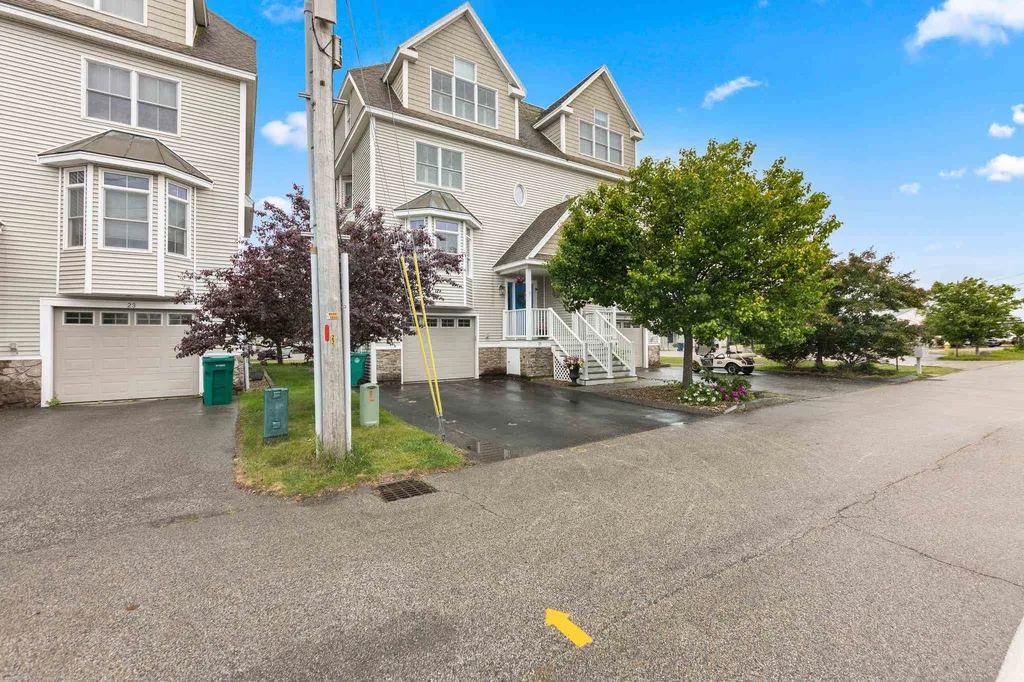 25 Duston Avenue Hampton NH 03842