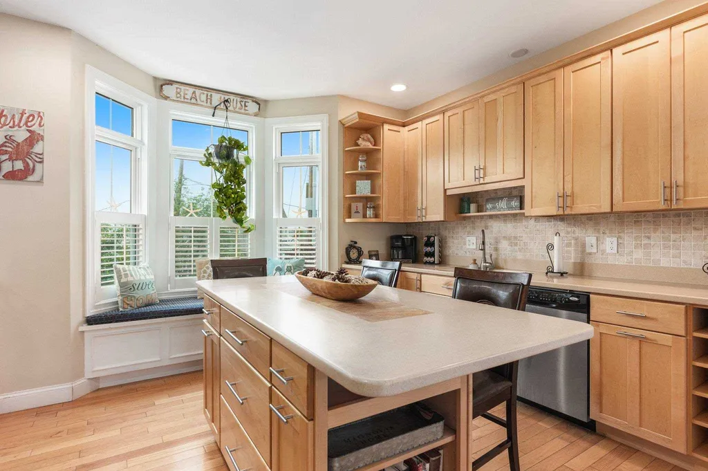25 Duston Avenue Hampton NH 03842