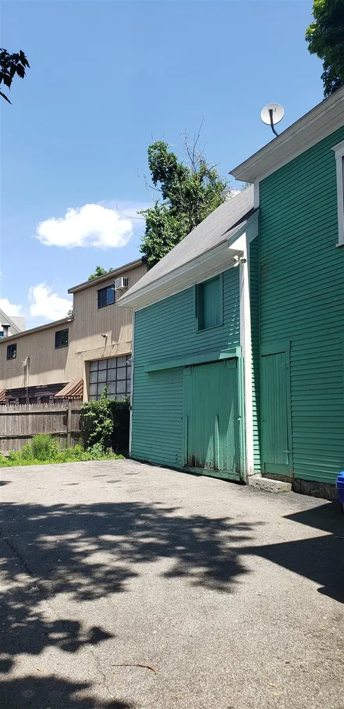 400 Amherst Street Manchester NH 03104