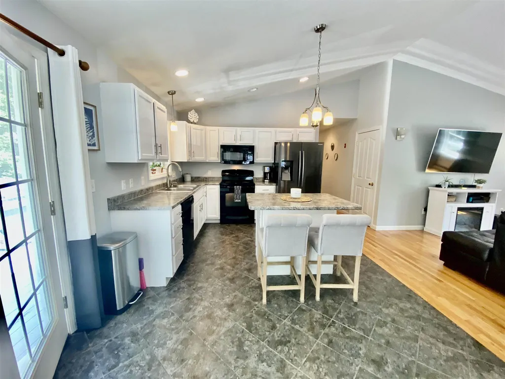 144 Knox Lane Berwick ME 03901