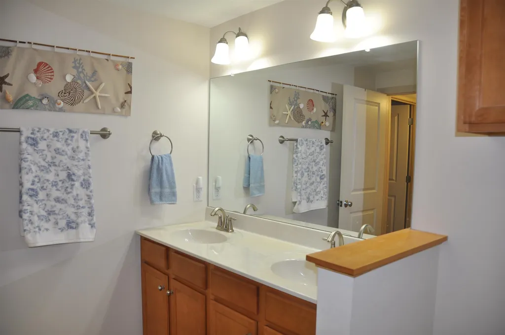 87 Cottage Lane Middlebury VT 05753