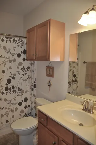 87 Cottage Lane Middlebury VT 05753