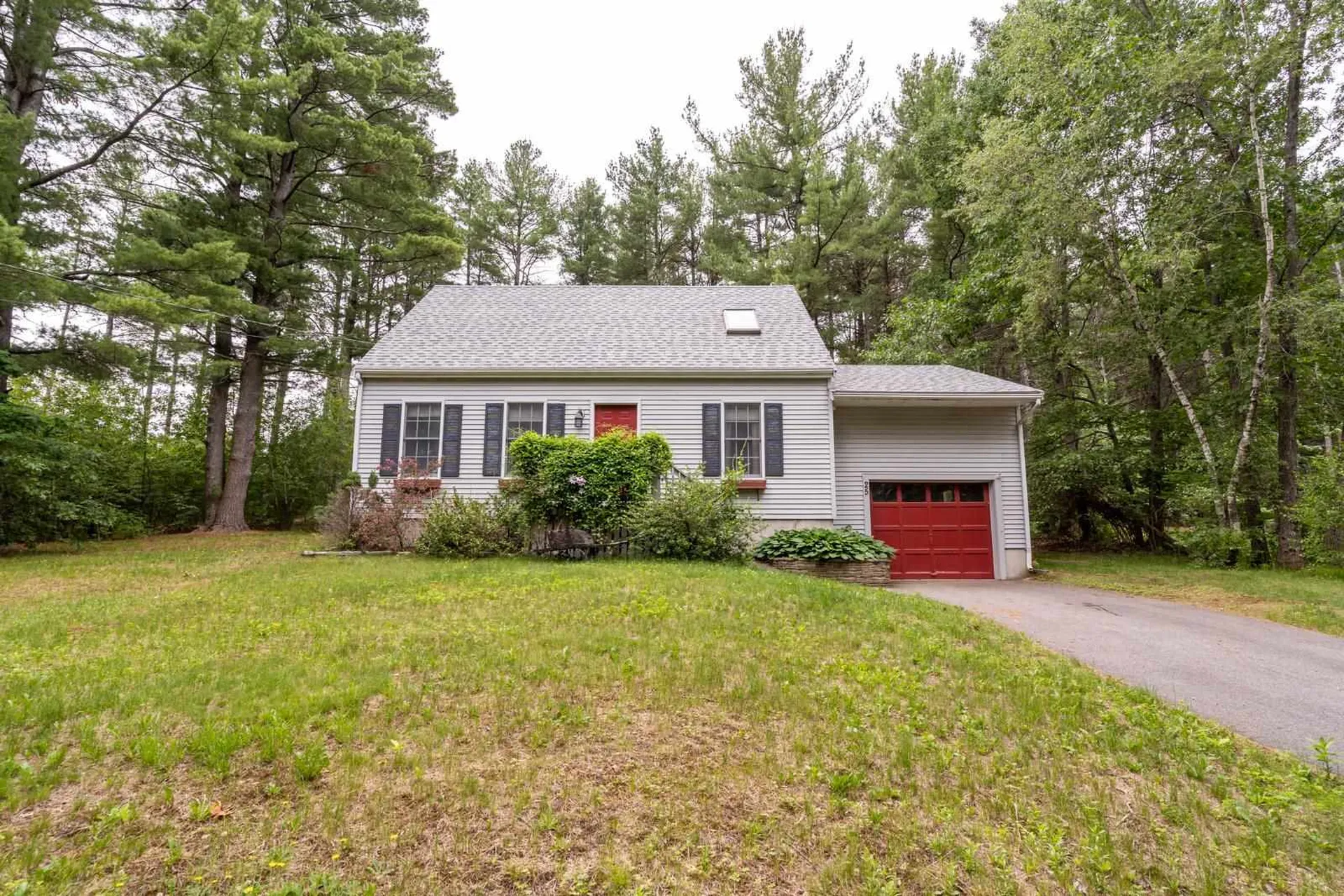 25 Leathers Lane Dover NH 03820