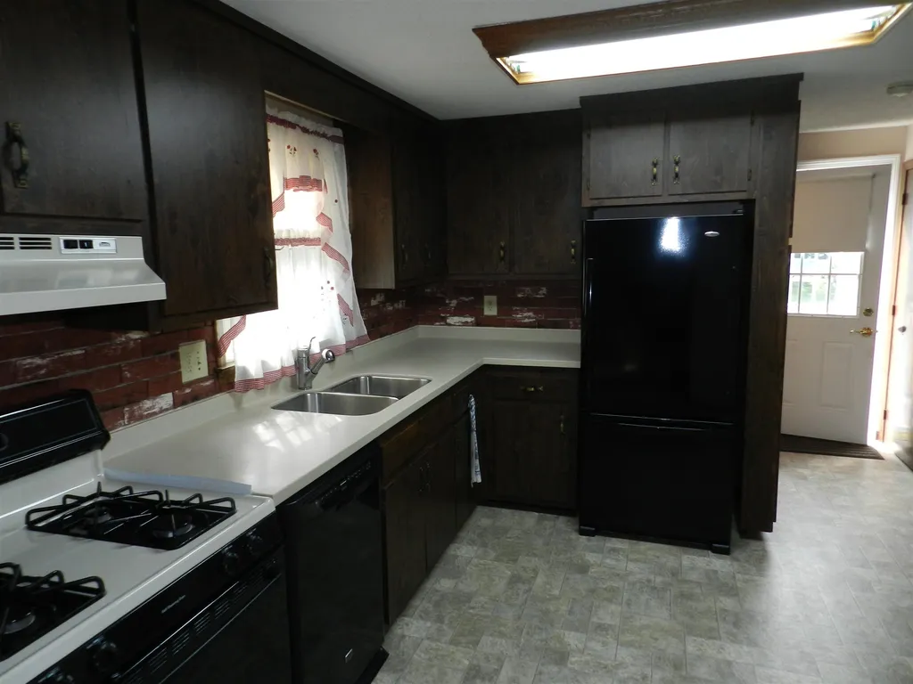 65 Toftree Lane Dover NH 03820