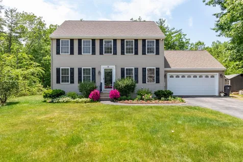38 Trent Road Hooksett NH 03106