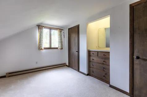 136 Old Sawmill Road Londonderry VT 05148