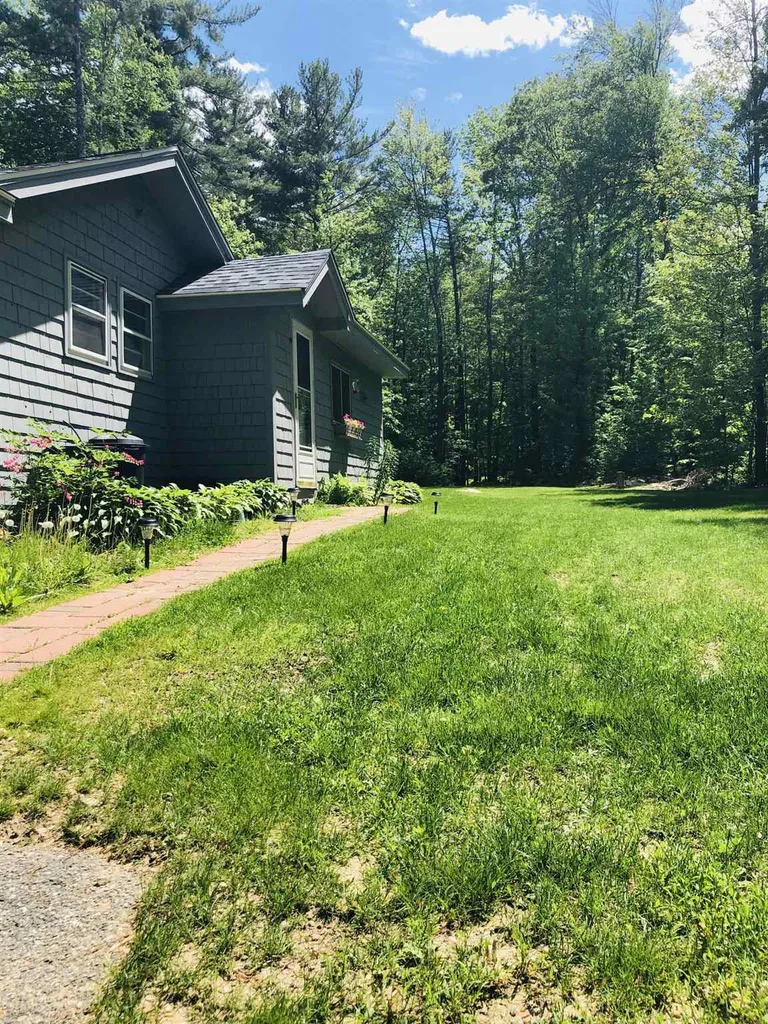 2 Regina Road Brookline NH 03033