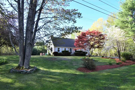 13 Windsong Drive Kingston NH 03848