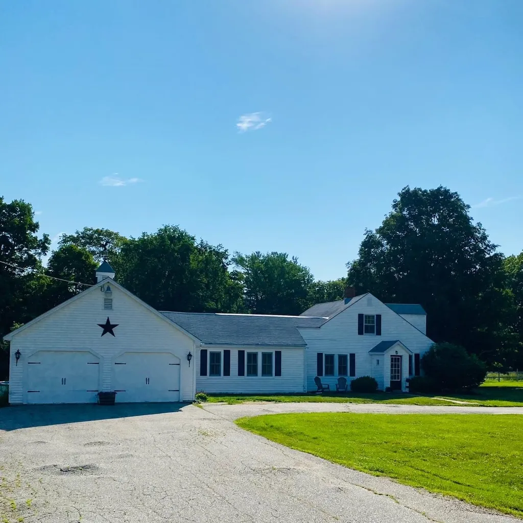 415 Lower Bay Road Sanbornton NH 03269