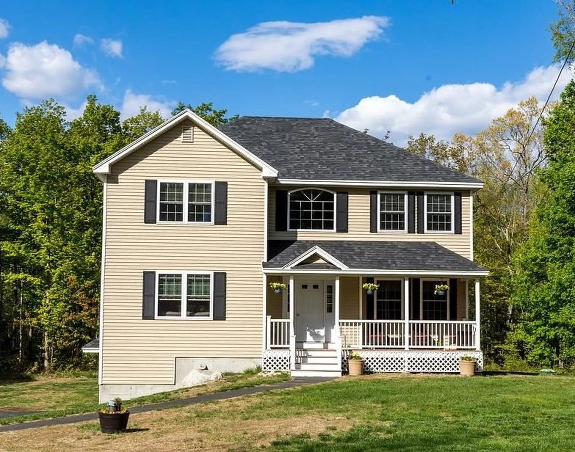 276 Main Street Danville NH 03819