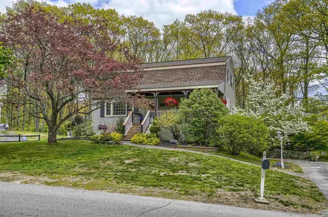 60 Bedard Avenue Derry NH 03038