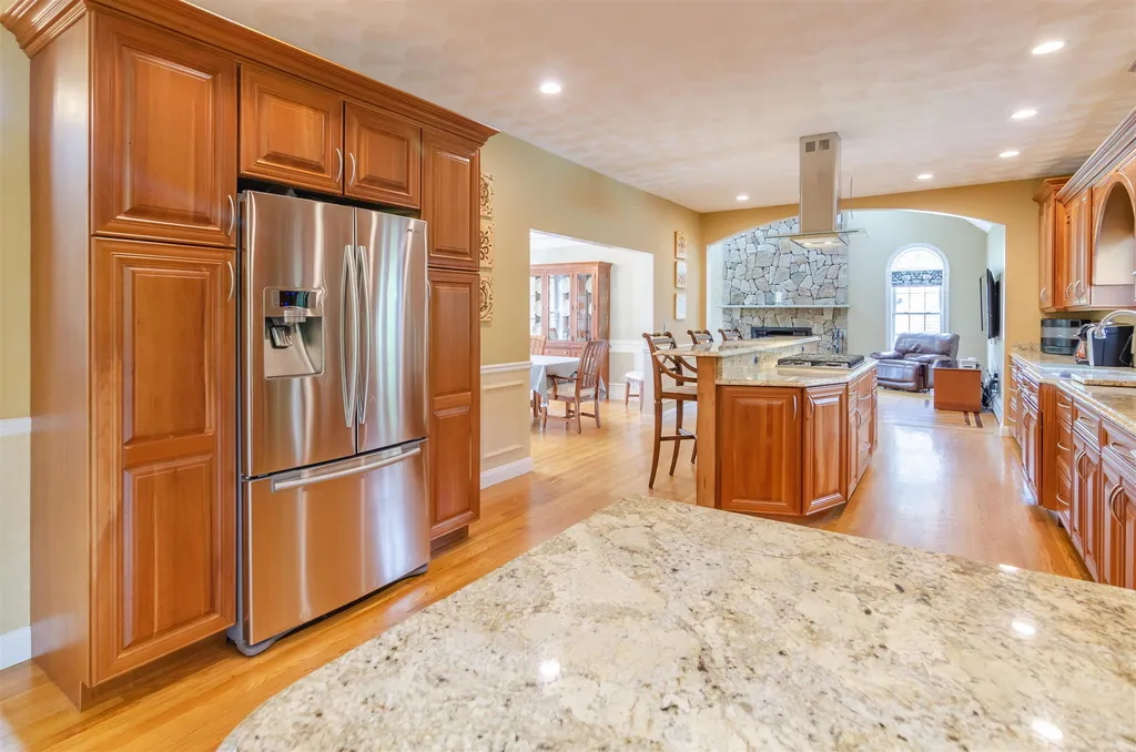 232 Patriot Drive Pelham NH 03076