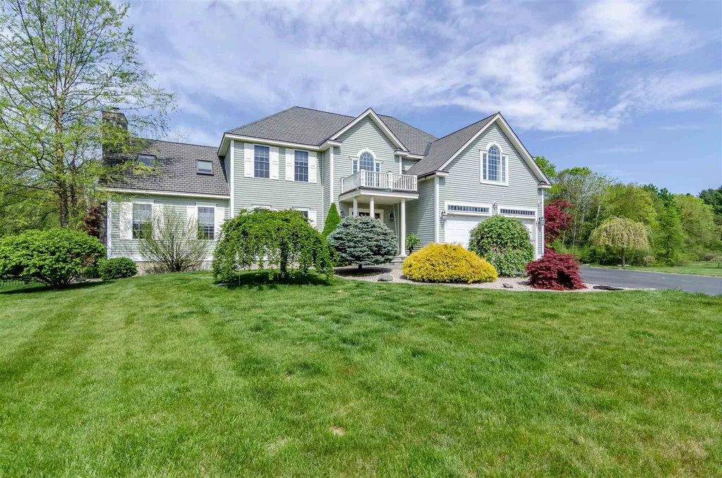 232 Patriot Drive Pelham NH 03076