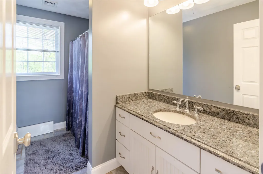 232 Patriot Drive Pelham NH 03076