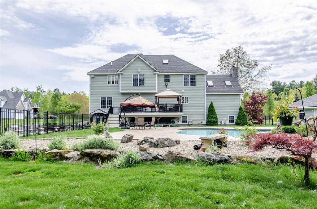 232 Patriot Drive Pelham NH 03076