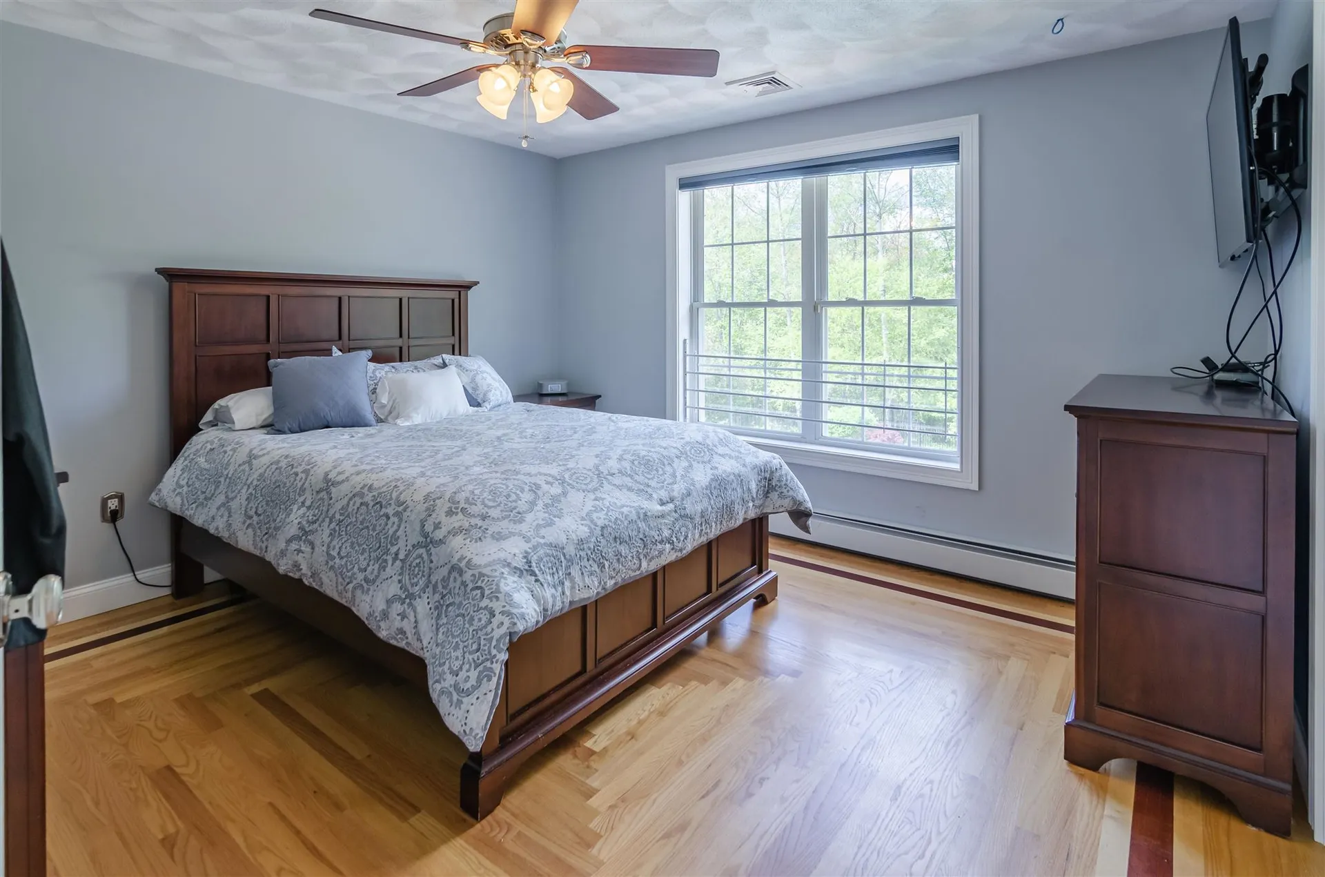 232 Patriot Drive Pelham NH 03076