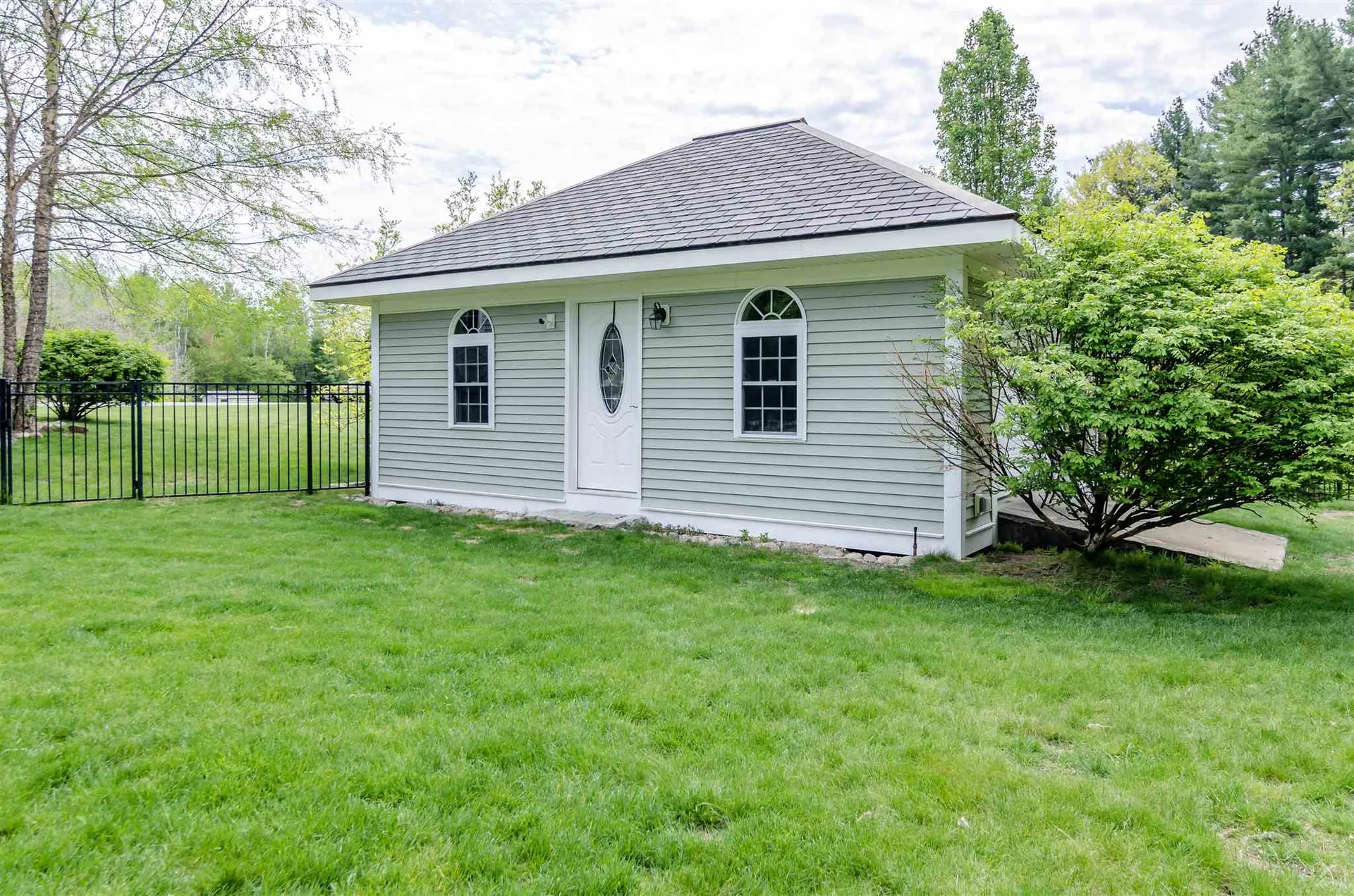 232 Patriot Drive Pelham NH 03076