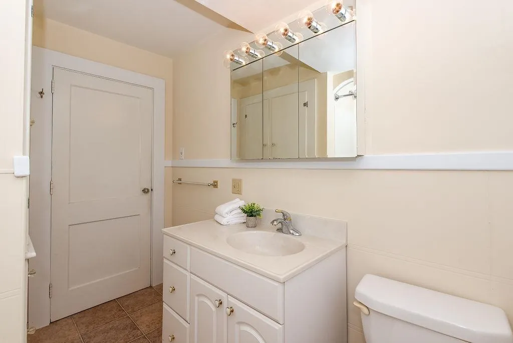 462 Josiah Bartlett Road Concord NH 03301