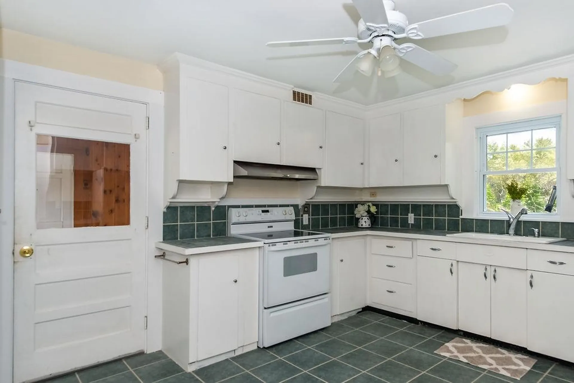 462 Josiah Bartlett Road Concord NH 03301