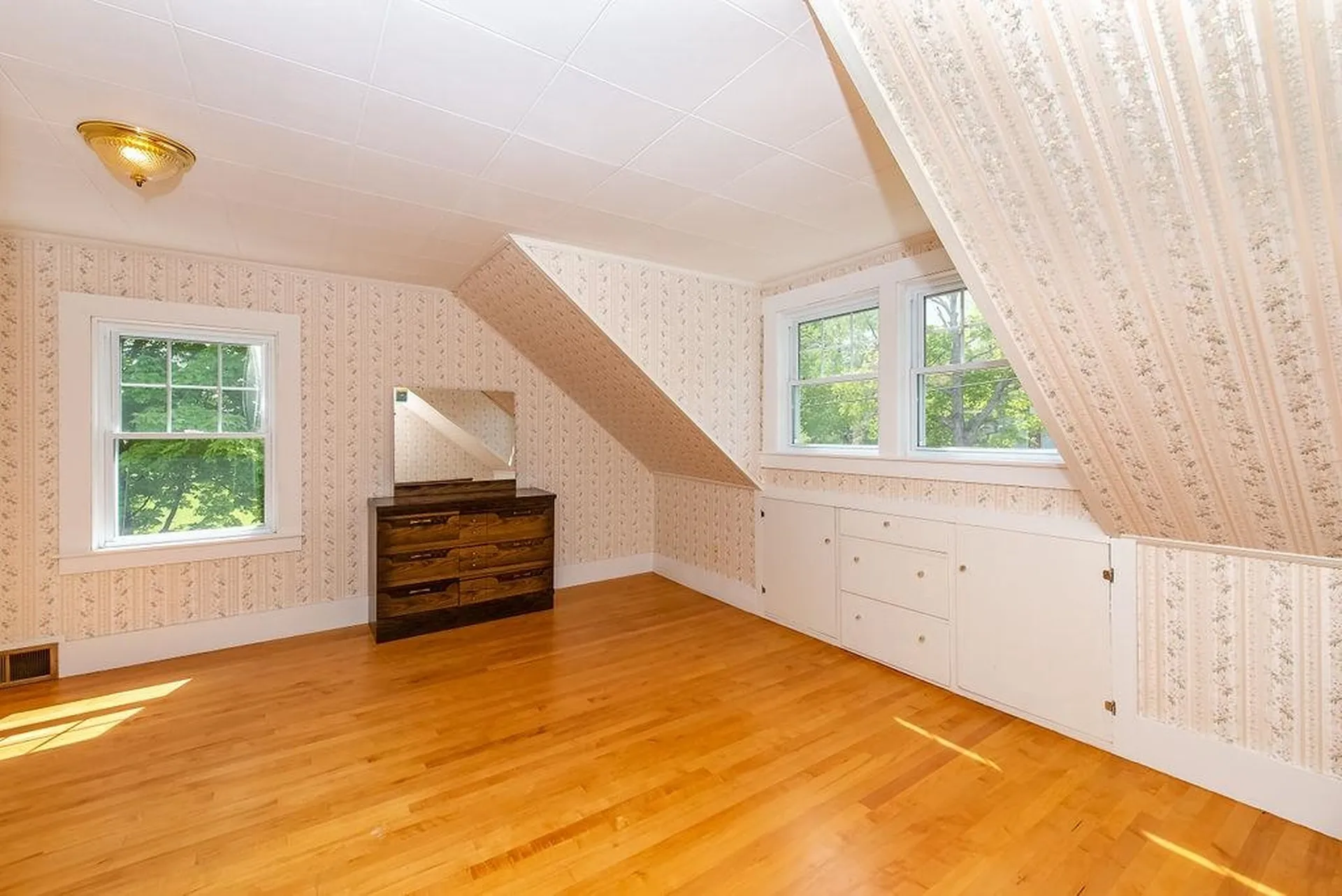 462 Josiah Bartlett Road Concord NH 03301