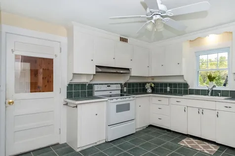 462 Josiah Bartlett Road Concord NH 03301