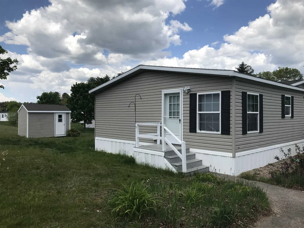 61 Seneca Street Rochester NH 03867