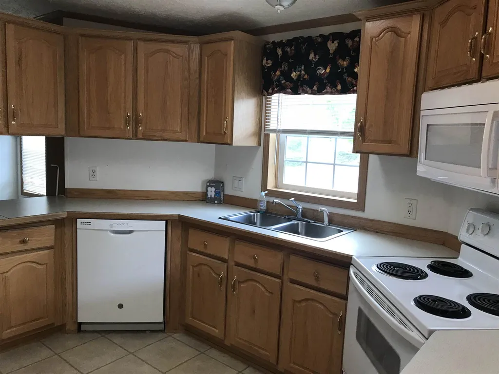61 Seneca Street Rochester NH 03867