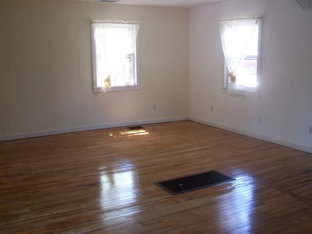 83 Court Street Middlebury VT 05753