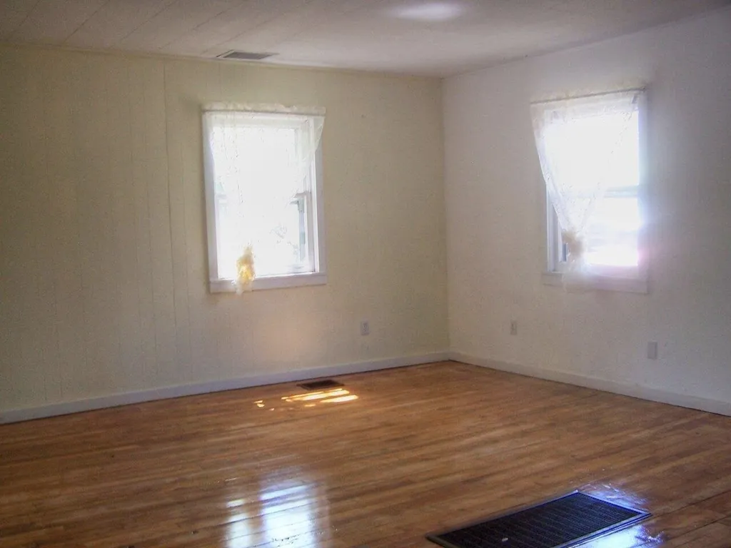 83 Court Street Middlebury VT 05753