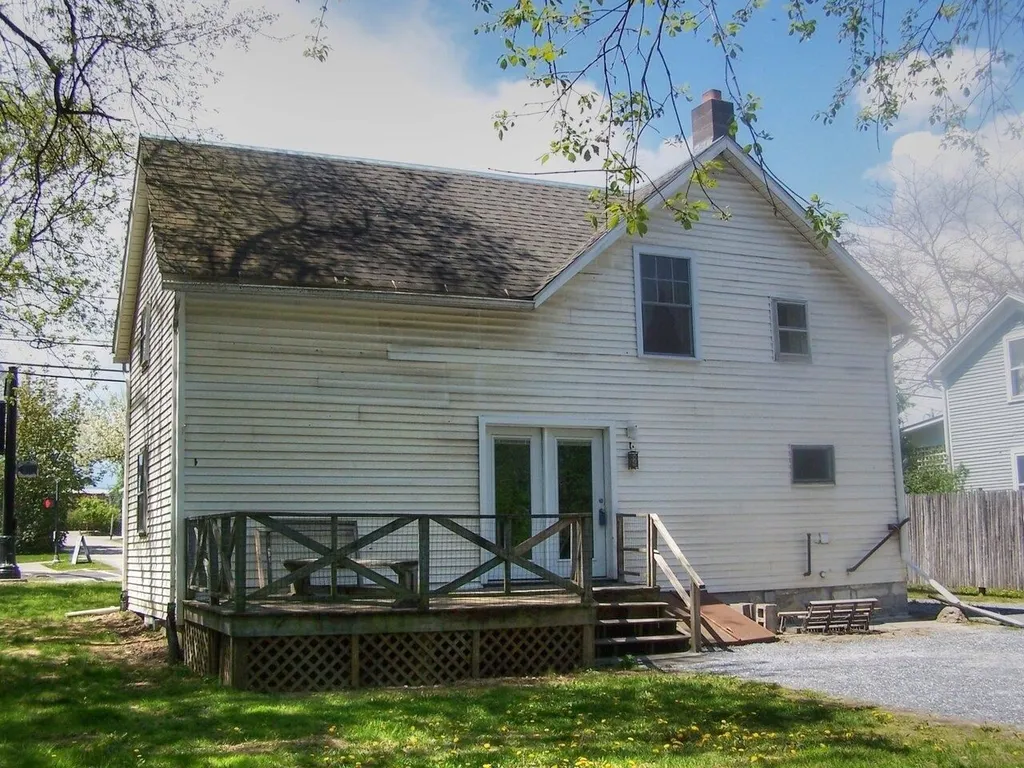 83 Court Street Middlebury VT 05753