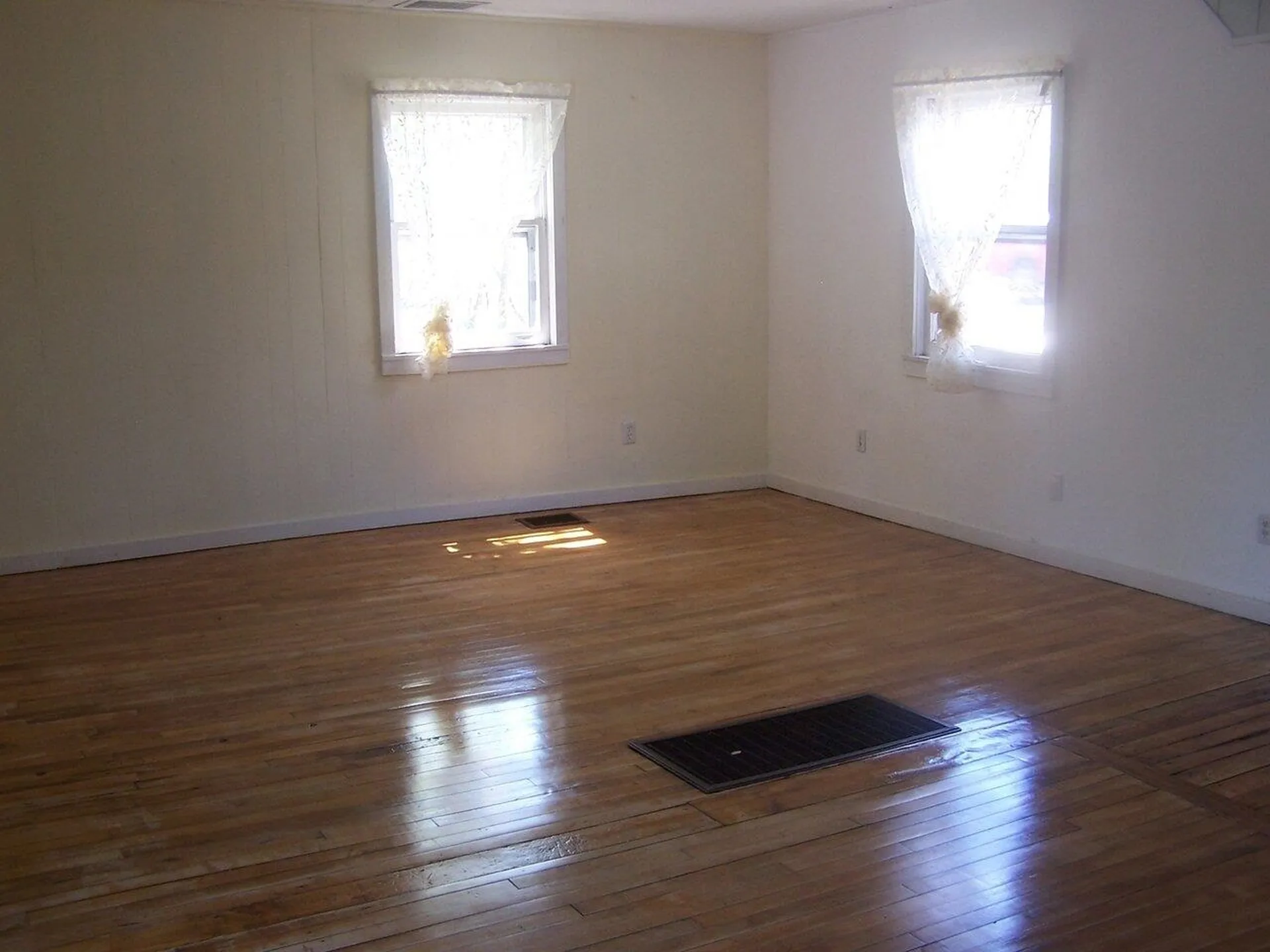 83 Court Street Middlebury VT 05753