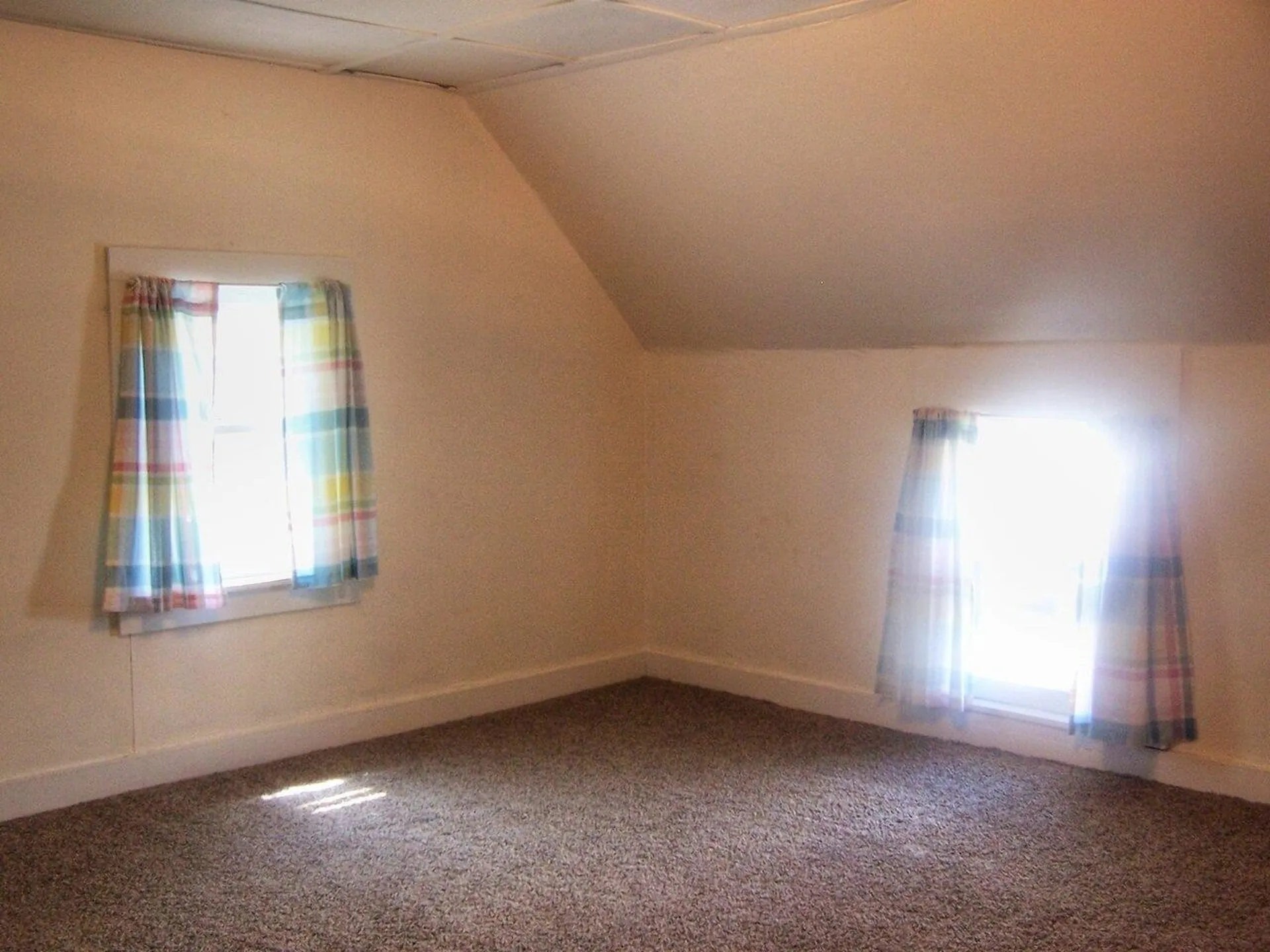 83 Court Street Middlebury VT 05753