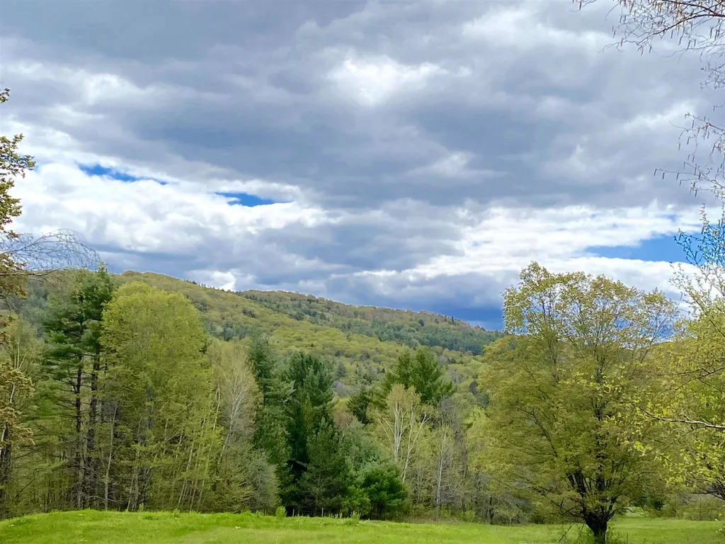 57 Dodge Lane Hartland VT 05048