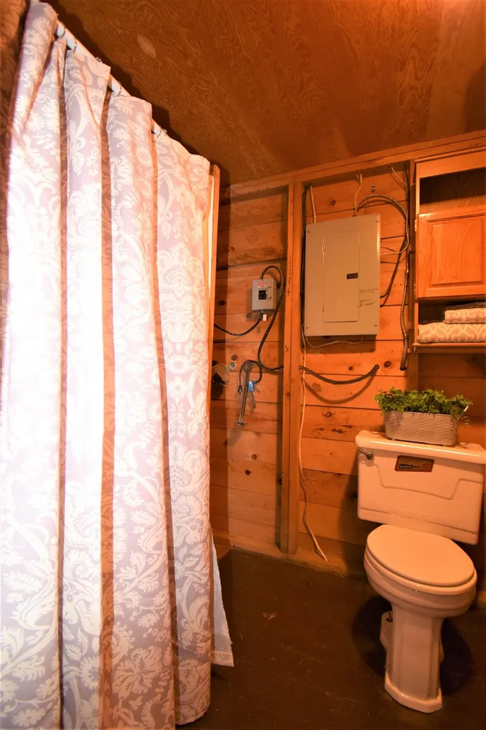 36 Northside Road Lee NH 03861