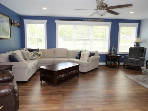 297 Pleasant Street Franklin NH 03235