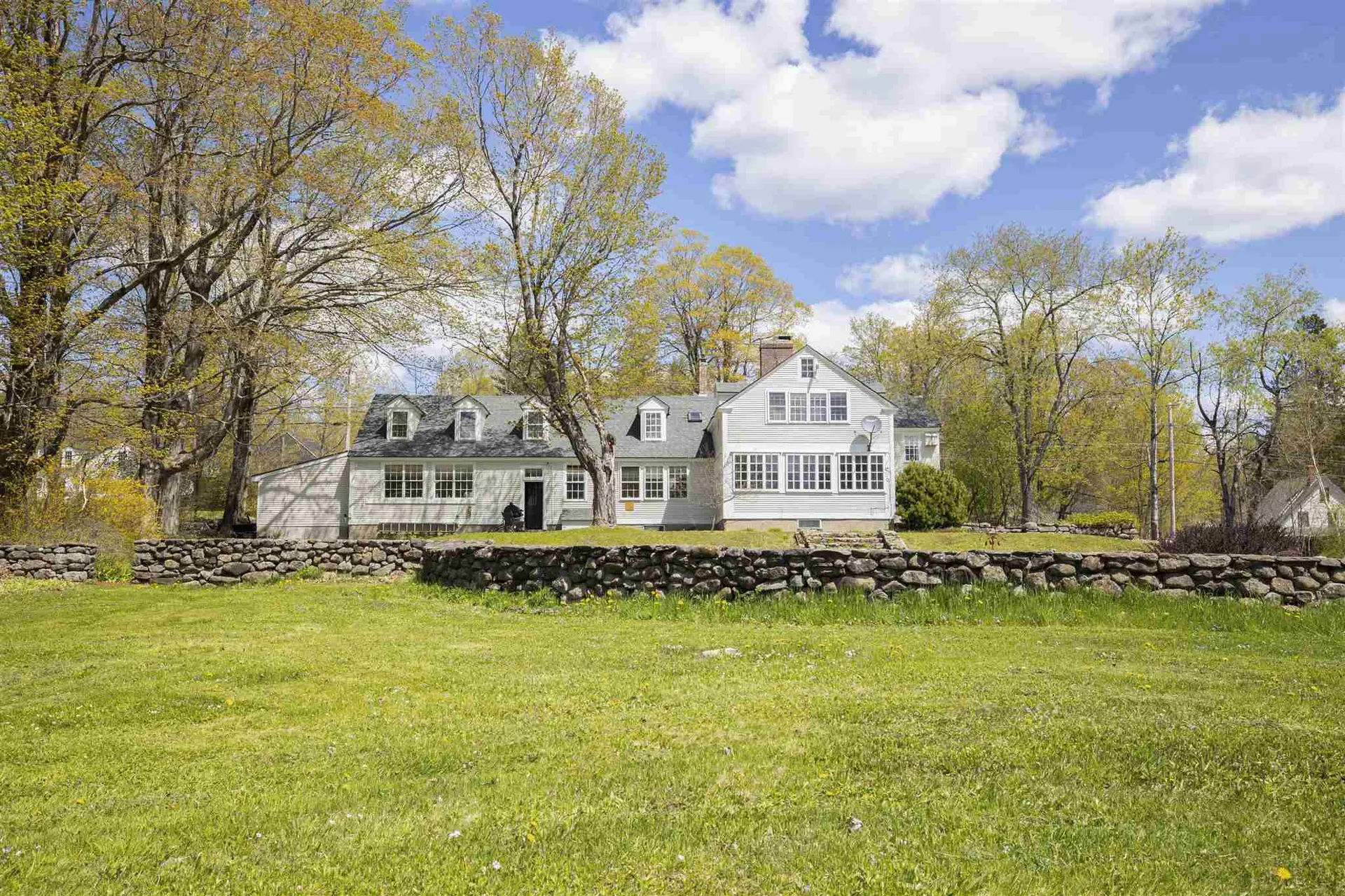 1489 Route 123 N Stoddard NH 03464