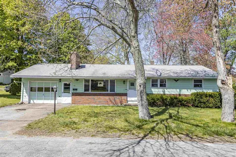 82 Gray Street Manchester NH 03103