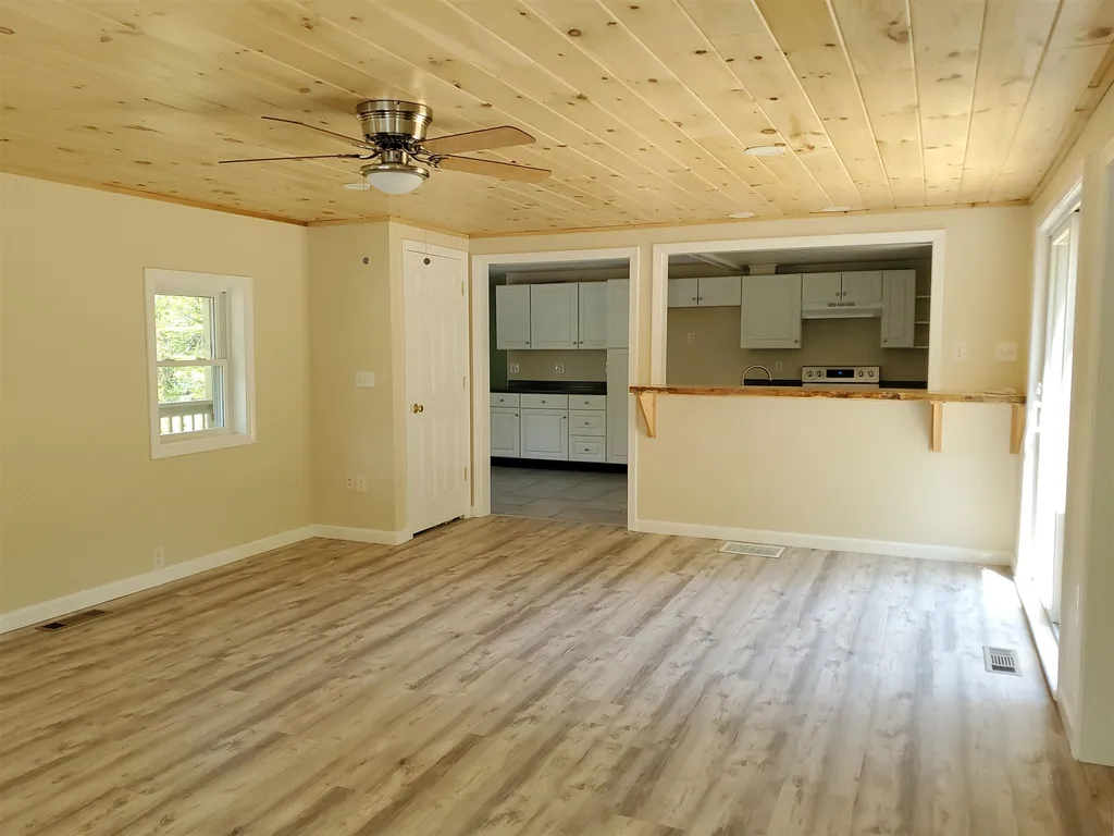 1421 Nh Route 120 Cornish NH 03745
