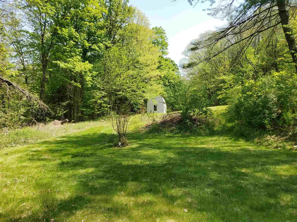 1421 Nh Route 120 Cornish NH 03745
