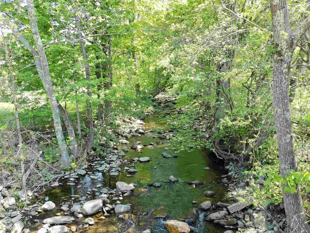 1421 Nh Route 120 Cornish NH 03745