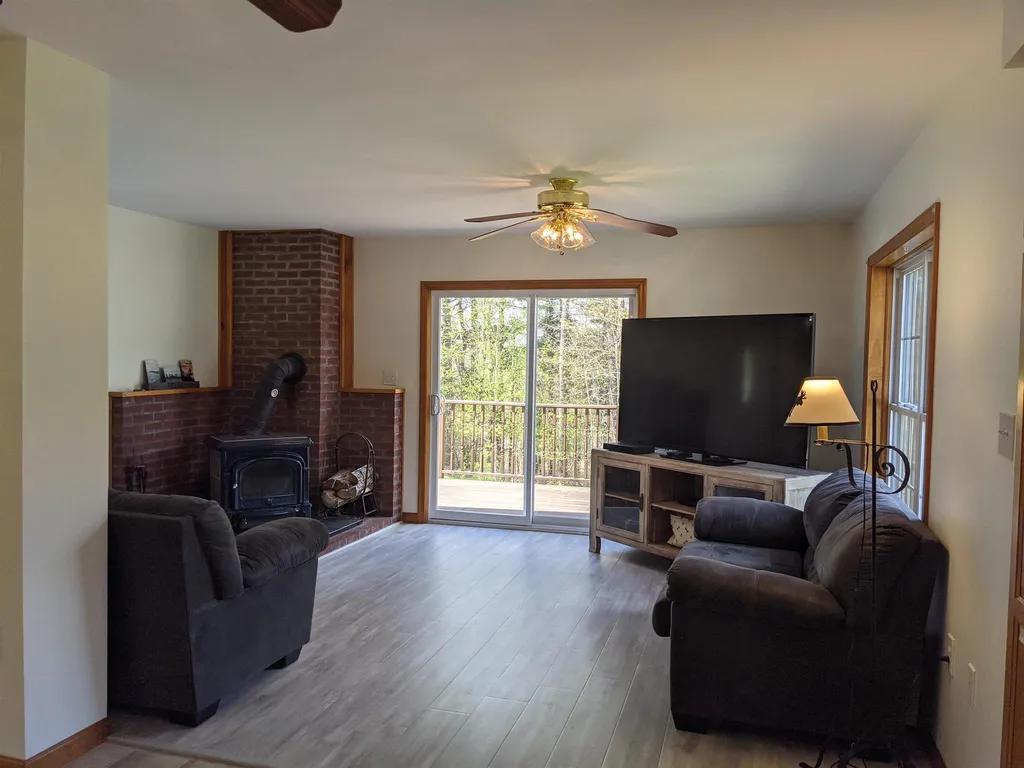 10 Mayberry Lane Lancaster NH 03584